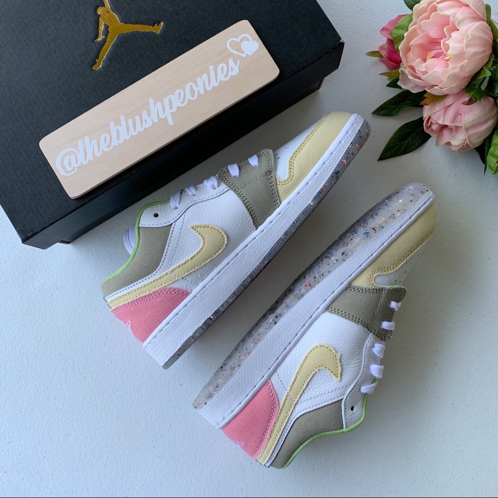 Air Jordan 1 Low NWT - Picture 6 of 11